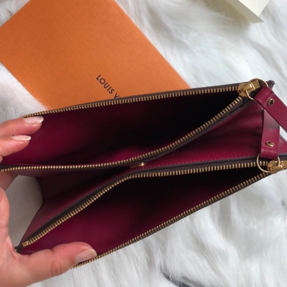 Louis Vuitton Authentic Adele Wallet - Picture 5 of 7